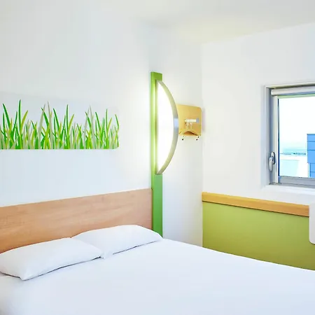 Ibis Budget Birmingham Airport Terminal Building - Nec